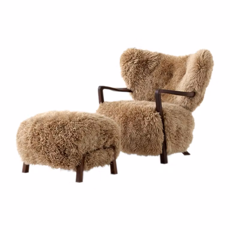 &Tradition Wulff Lounge Chair ATD2 met poef ATD3, Walnoot en Sheepskin Honey