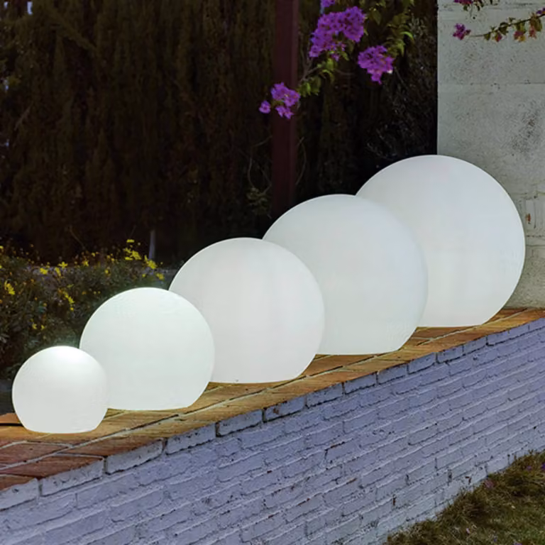 Newgarden Buly dimbare LED solar tuinverlichting wit, modern design