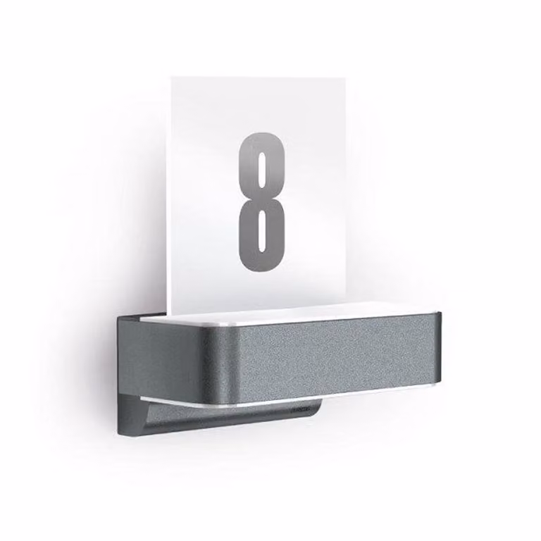 Steinel L820 Sensorlamp met huisnummer in grijs aluminium