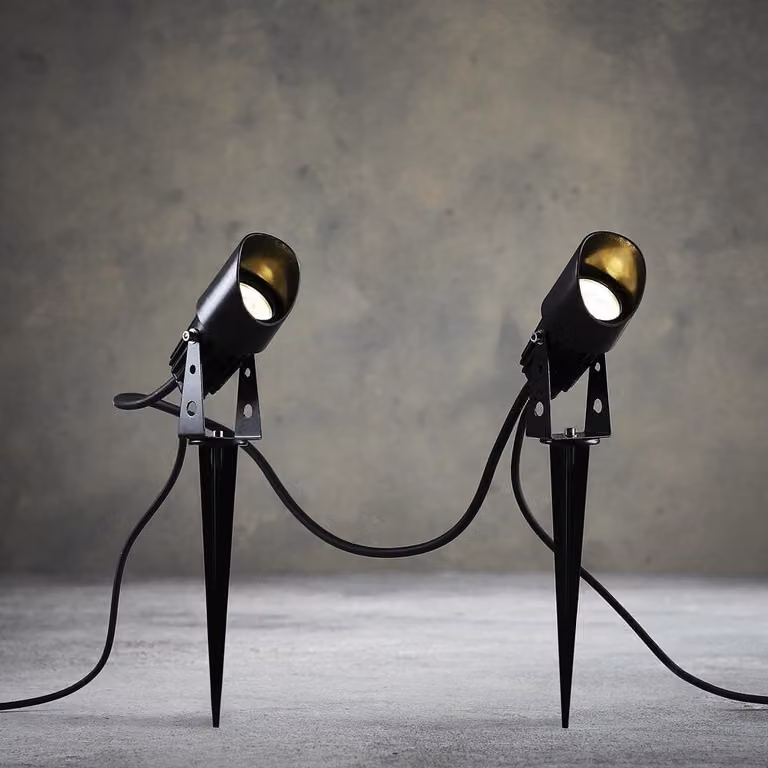 Luca Connect 24 LED tuinspot met grondpen, zwart en goud/messing
