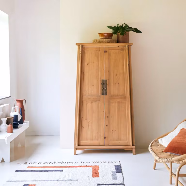 Tikamoon Kast van massief grenenhout met deuren - Bruin - B/D/H: 100 x 40 x 180 cm