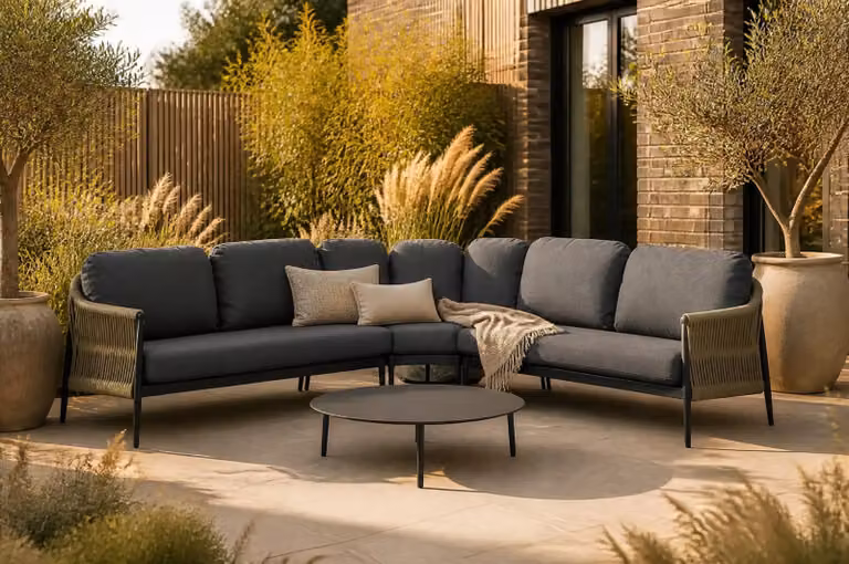 Coco Romeo Pacific 4-delige moderne hoek loungeset met aluminium frame en grijze kussens, 100 cm