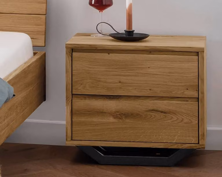 Massief houten nachtkastje Benton van Bedroomshop