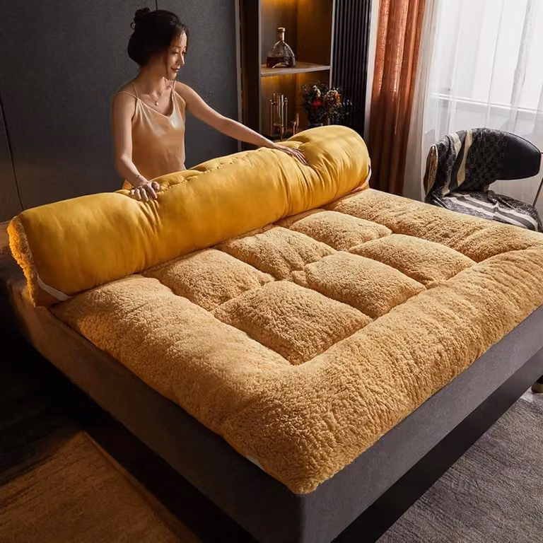 Geel Futon Matras Topper - Opvouwbare Tatami Vloermatras voor Volwassenen - 150 x 200 cm