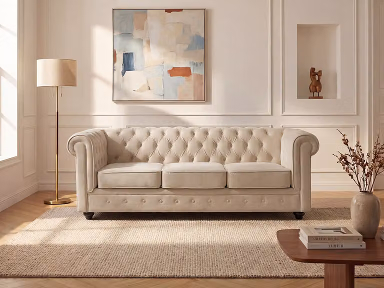 Chesterfield driezitsbank van beige velours met afneembare hoezen