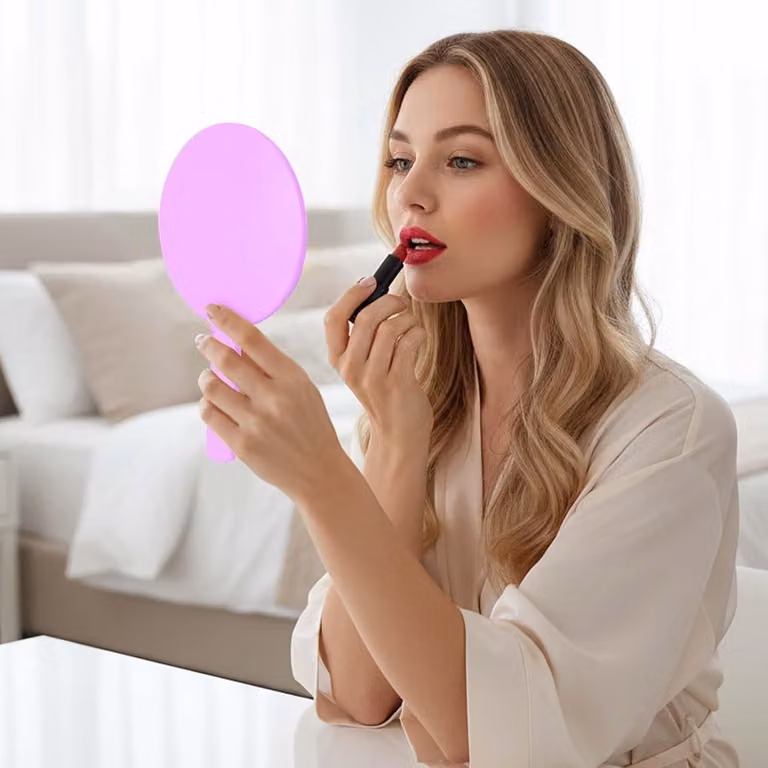 Ronde handspiegel voor cosmetica en make-up, paars